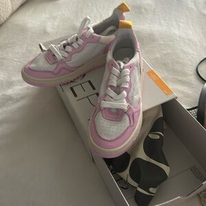Oncept Phoenix Orchid size 7